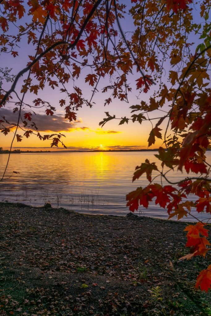 autumn in wisconsin representing kinnickinnic state park