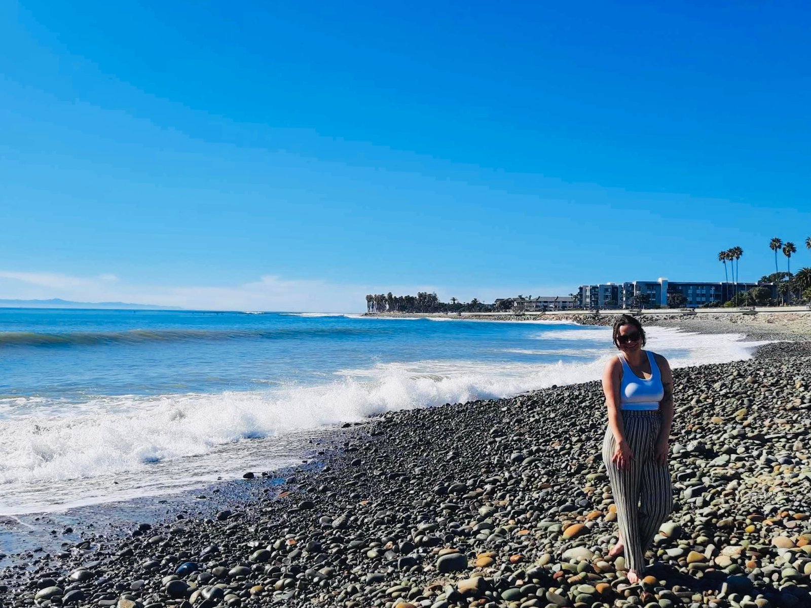 ashlyn on the beach near ventura pier